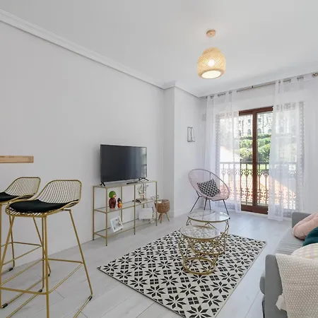 Balcon Al Encanto Con Parking By Apartment *